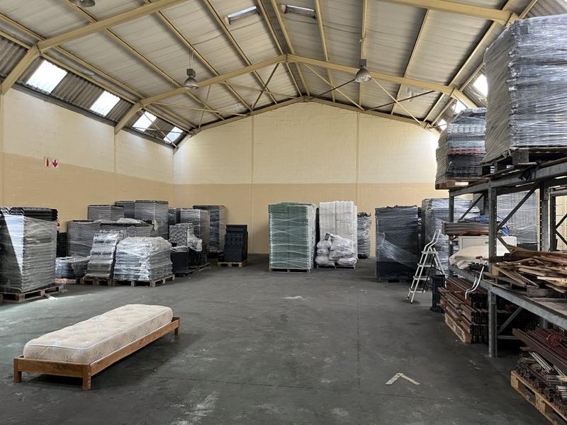 To Let commercial Property for Rent in Killarney Gardens Western Cape